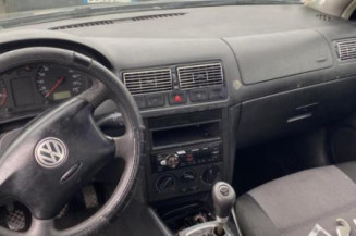 Serrure arriere droit VOLKSWAGEN GOLF 4