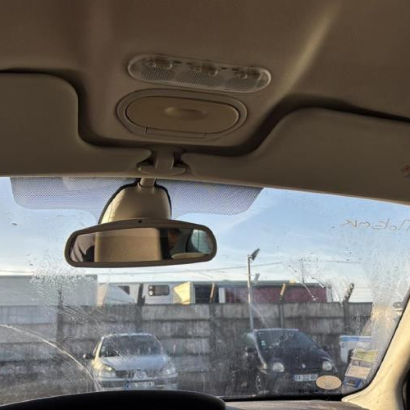 Poignee porte avant gauche RENAULT SCENIC 2 Photo n°18