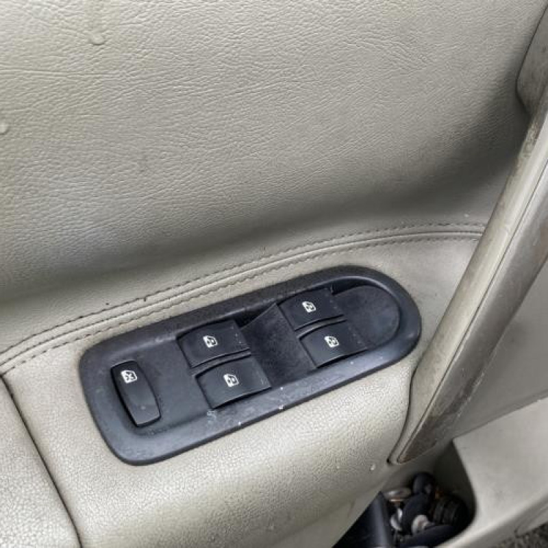 Bras essuie glace arriere RENAULT SCENIC 2 Photo n°11