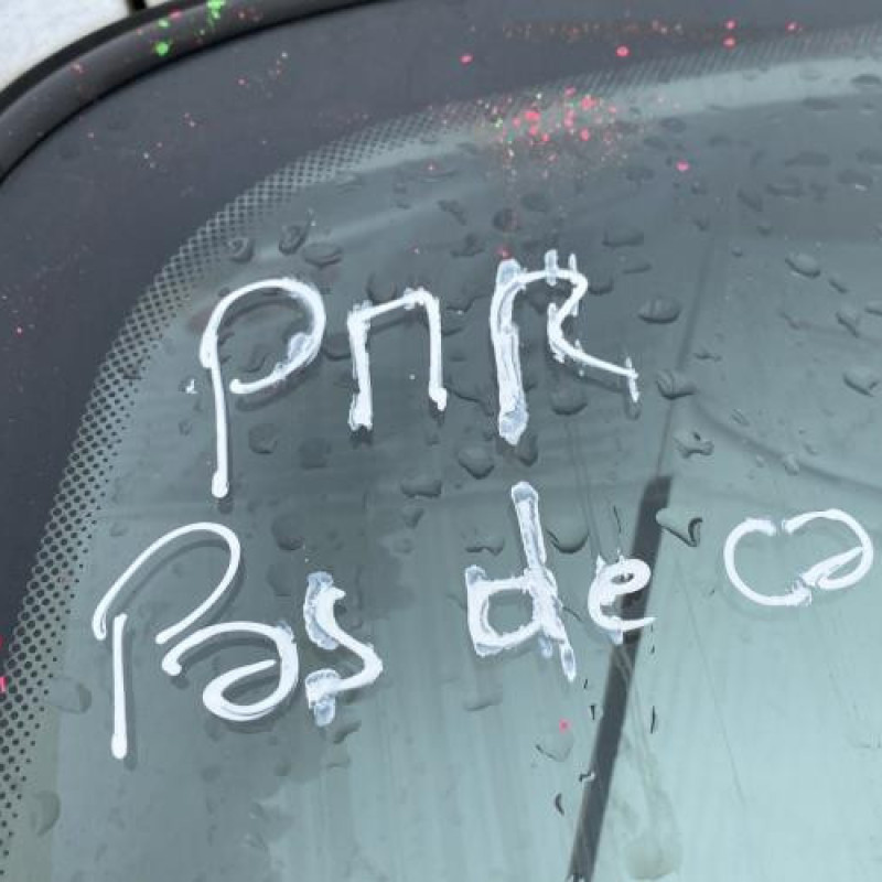 Bras essuie glace arriere RENAULT SCENIC 2 Photo n°17