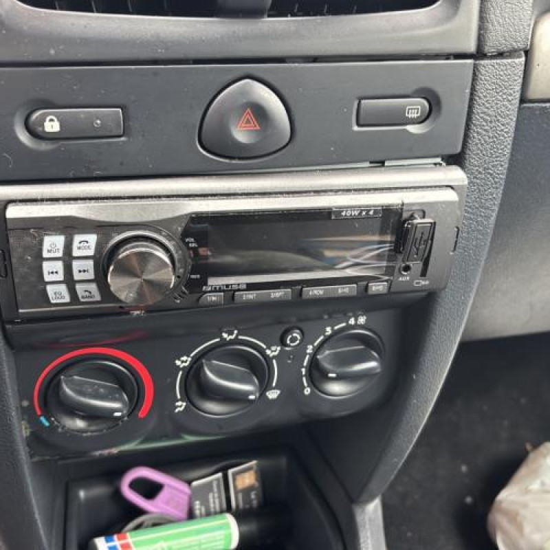 Interrupteur de leve vitre avant droit RENAULT CLIO 2 Photo n°17