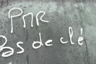 Interrupteur de leve vitre avant droit RENAULT CLIO 2