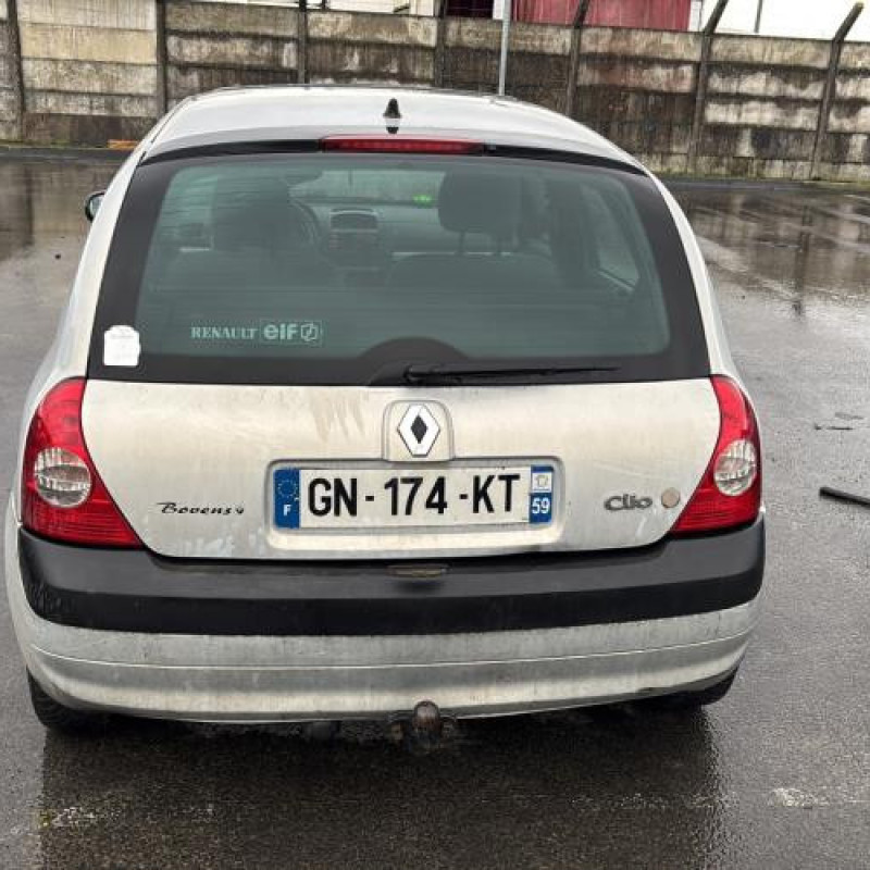 Crochet de remorquage RENAULT CLIO 2 Photo n°5