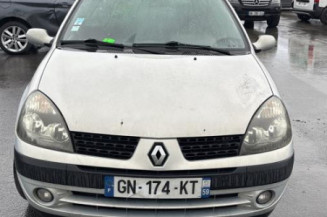 Crochet de remorquage RENAULT CLIO 2