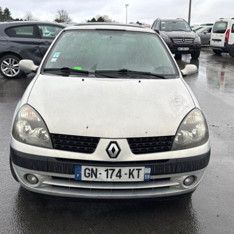 Crochet de remorquage RENAULT CLIO 2 Photo n°8