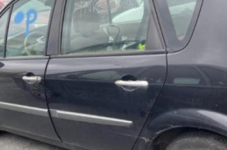Feu arriere stop central RENAULT SCENIC 2