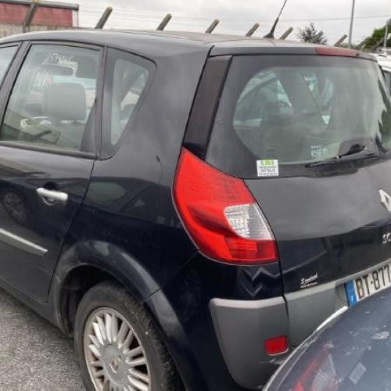 Feu arriere stop central RENAULT SCENIC 2 Photo n°9
