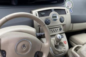 Feu arriere stop central RENAULT SCENIC 2
