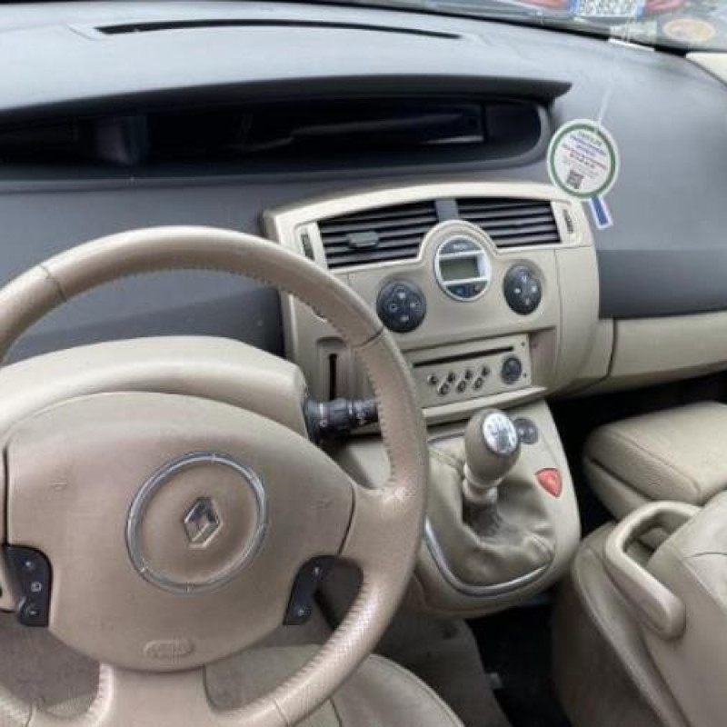 Feu arriere stop central RENAULT SCENIC 2 Photo n°17