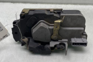 Serrure arriere droit PEUGEOT 206
