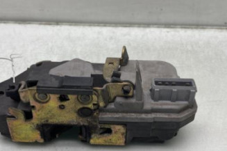 Serrure arriere droit PEUGEOT 206