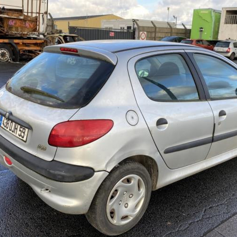 Vitre avant droit PEUGEOT 206 Photo n°9