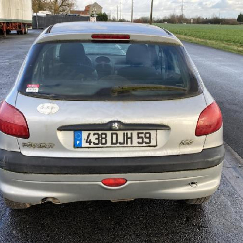 Vitre avant droit PEUGEOT 206 Photo n°11
