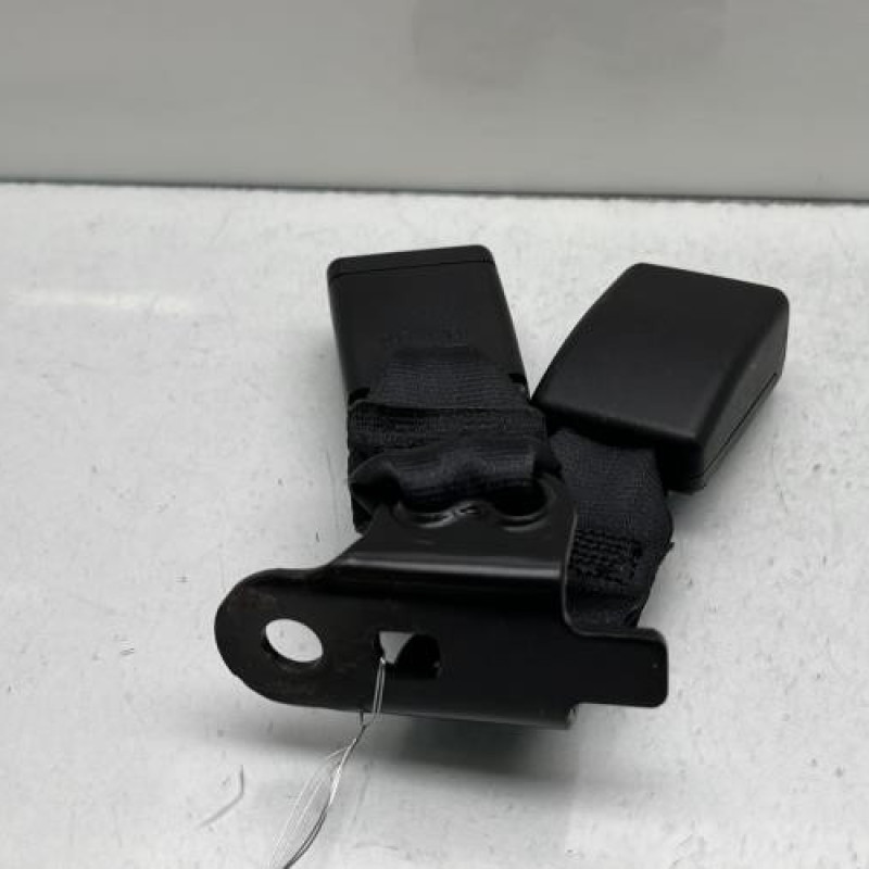 Attache ceinture arriere droit PEUGEOT 208 1 Photo n°4