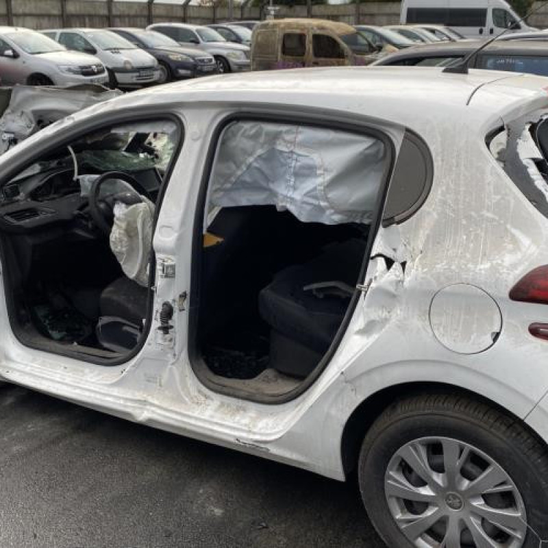 Boite a gants PEUGEOT 208 1 Photo n°14
