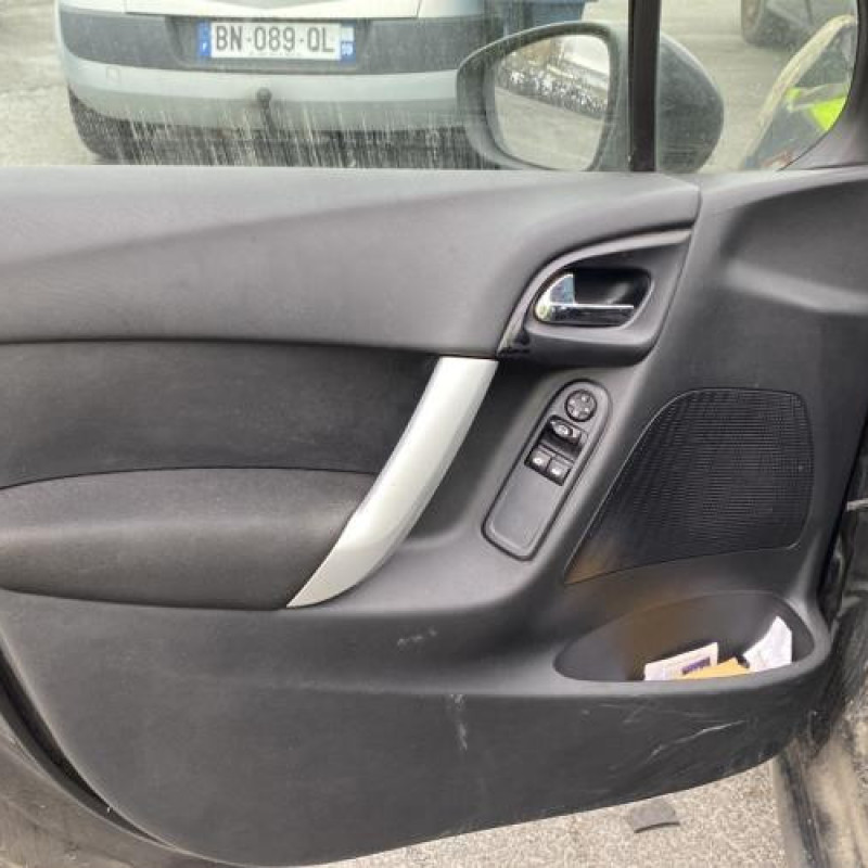 Pivot de moyeu avant gauche CITROEN C3 2 Photo n°8