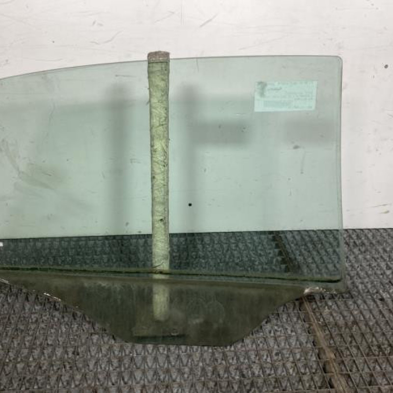 Vitre arriere gauche SEAT CORDOBA 2 Photo n°5