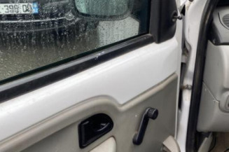 Poignee interieur avant gauche RENAULT KANGOO 1