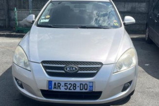 Face avant KIA CEE-D 1