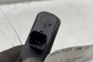 Bouton de coffre RENAULT CAPTUR 1