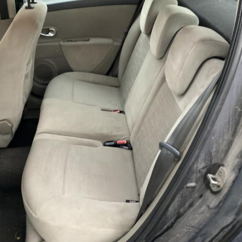 Boitier air bag RENAULT CLIO 3 Photo n°17