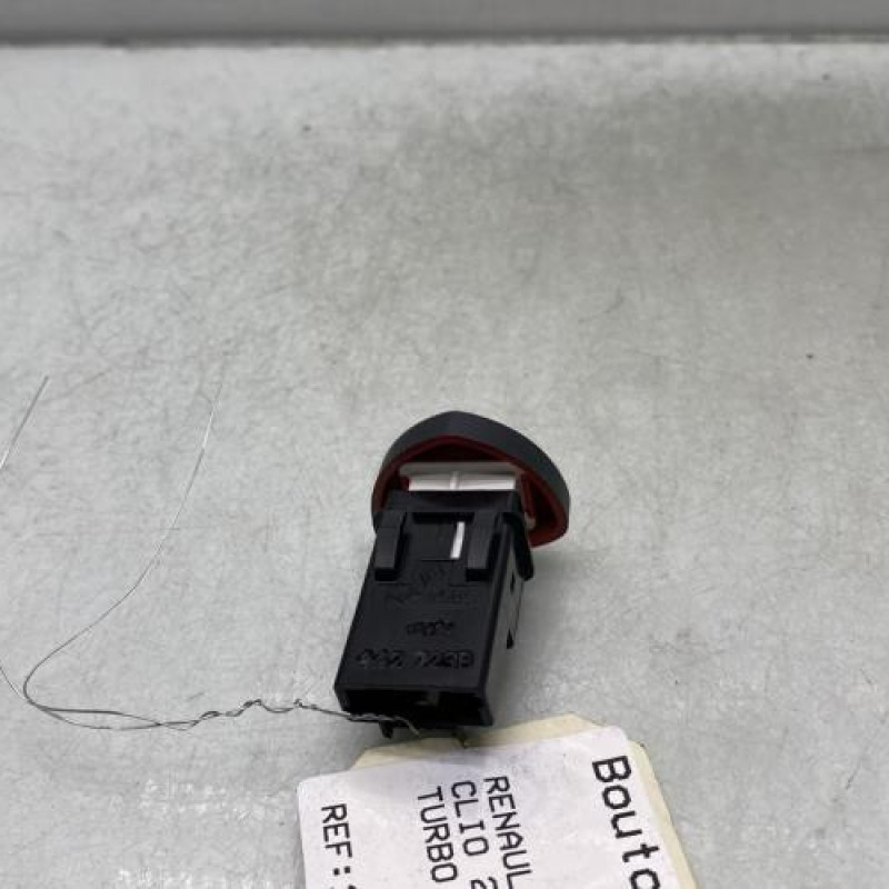 Bouton de warning RENAULT CLIO 2 Photo n°2