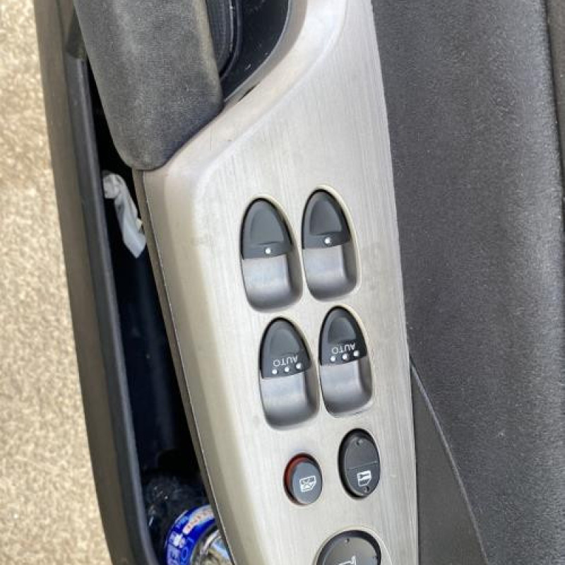 Porte avant gauche HONDA CIVIC 8 Photo n°17