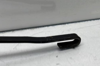 Bras essuie glace avant droit PEUGEOT 205