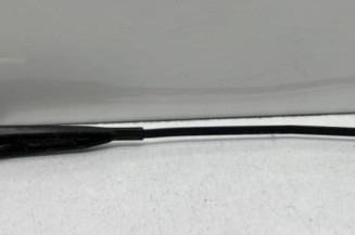 Bras essuie glace avant droit PEUGEOT 205