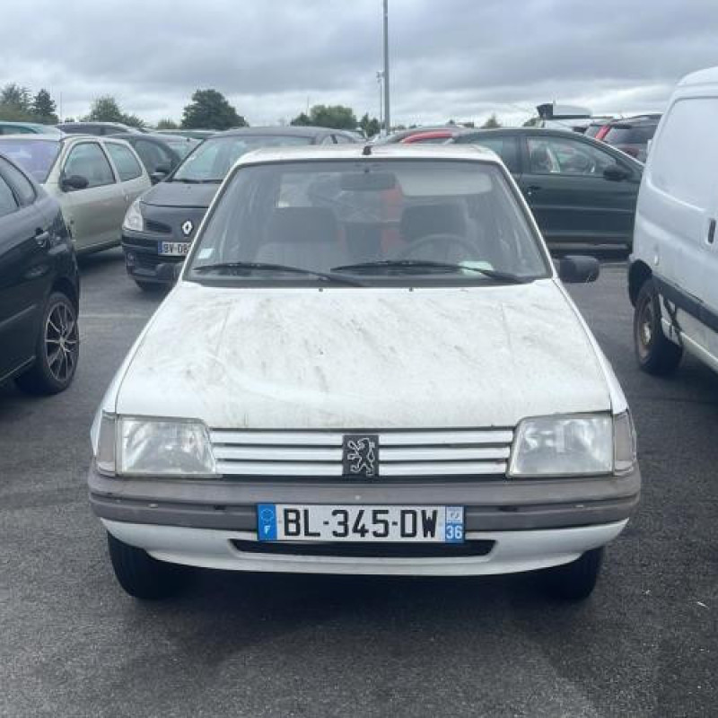 Bras essuie glace avant droit PEUGEOT 205 Photo n°18