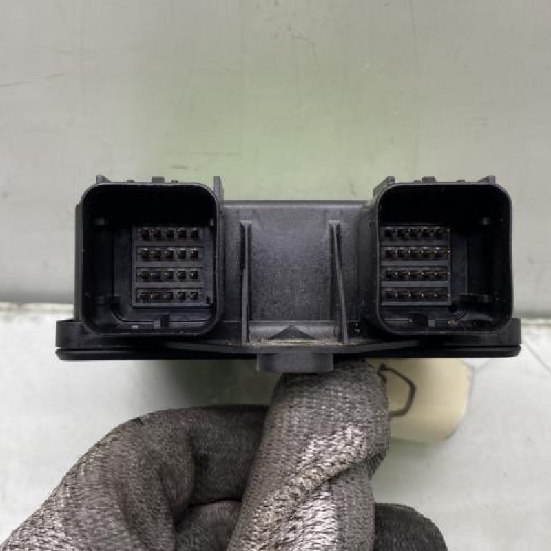 Boitier air bag FORD FIESTA 5 Photo n°3