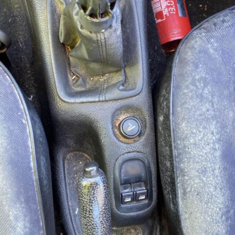 Boitier air bag PEUGEOT 206 Photo n°20