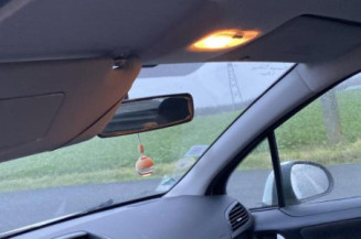 Pivot de moyeu avant gauche PEUGEOT 207