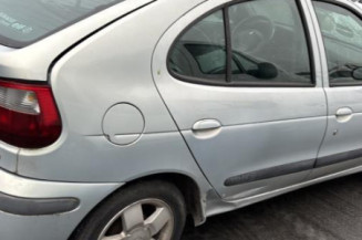 Plage arriere RENAULT MEGANE 1