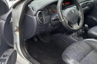 Plage arriere RENAULT MEGANE 1