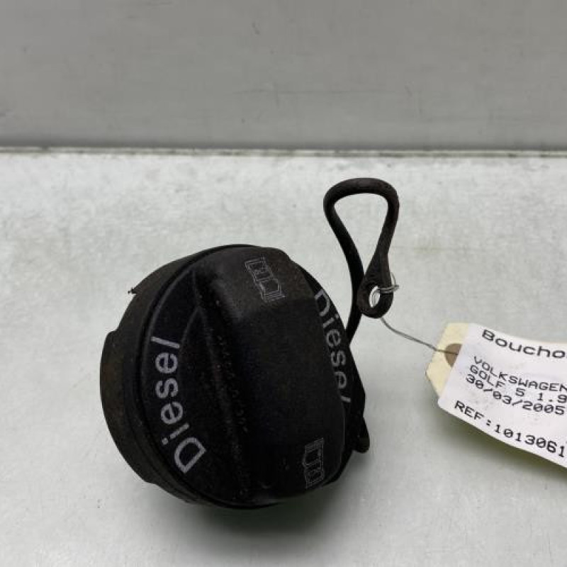 Bouchon de carburant VOLKSWAGEN GOLF 5 Photo n°1