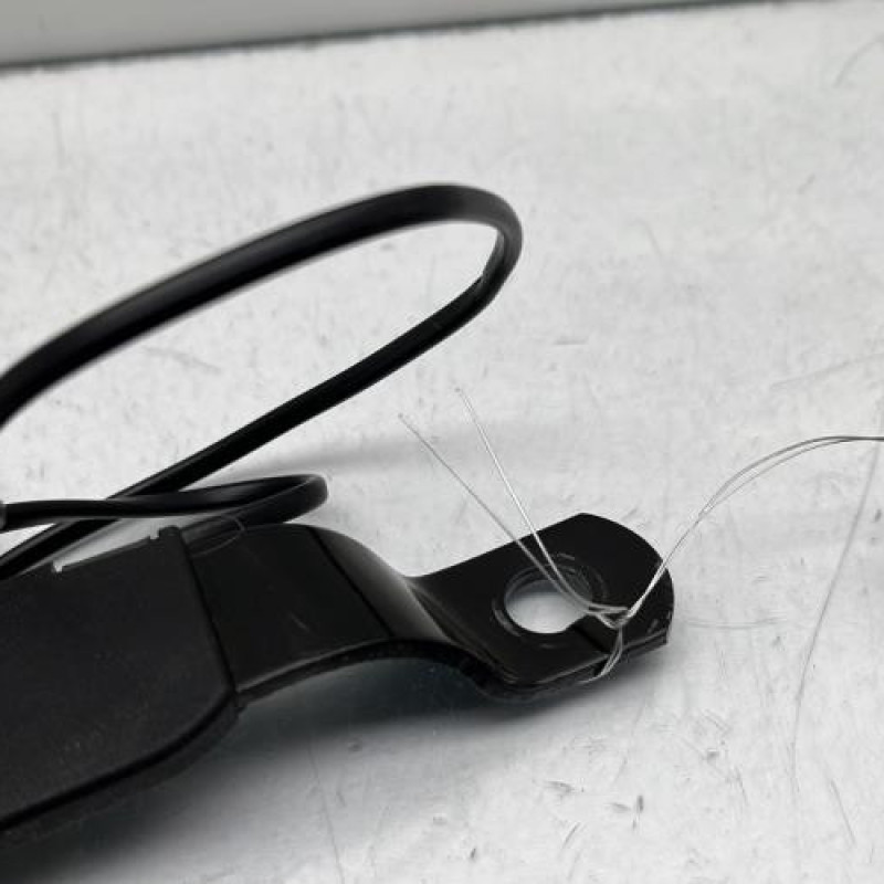 Attache ceinture avant gauche VOLKSWAGEN POLO 5 Photo n°2