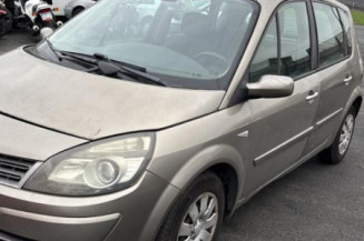 Feu arriere stop central RENAULT SCENIC 2