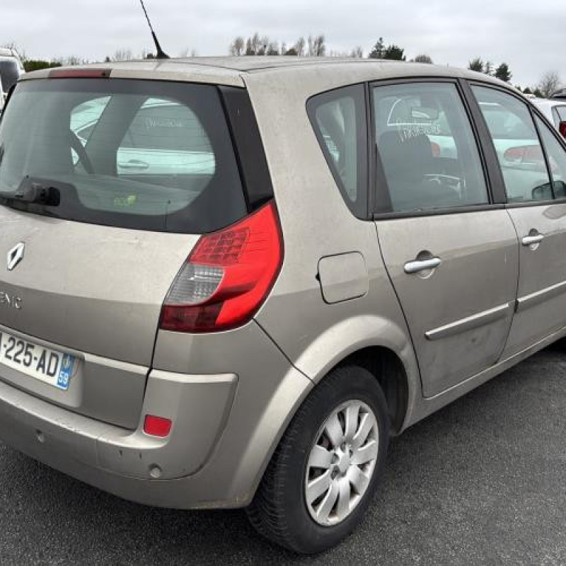 Feu arriere stop central RENAULT SCENIC 2 Photo n°11