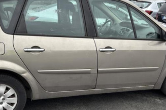 Feu arriere stop central RENAULT SCENIC 2