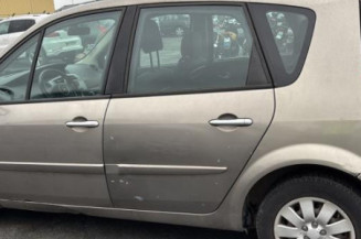 Feu arriere stop central RENAULT SCENIC 2