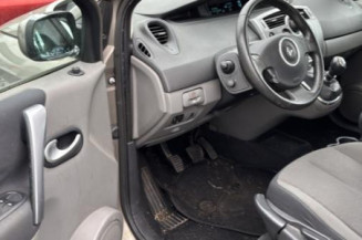 Feu arriere stop central RENAULT SCENIC 2