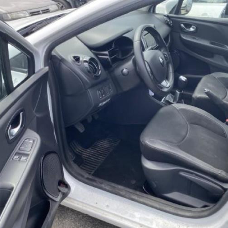 Actionneur verrou trappe d'essence RENAULT CLIO 4 Photo n°9