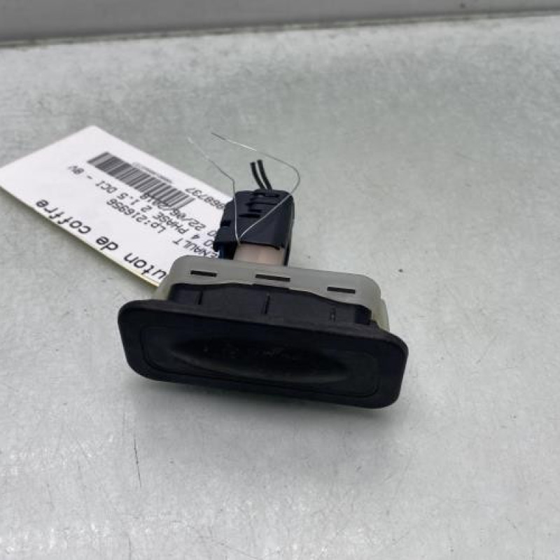 Bouton de coffre RENAULT CLIO 4 Photo n°2