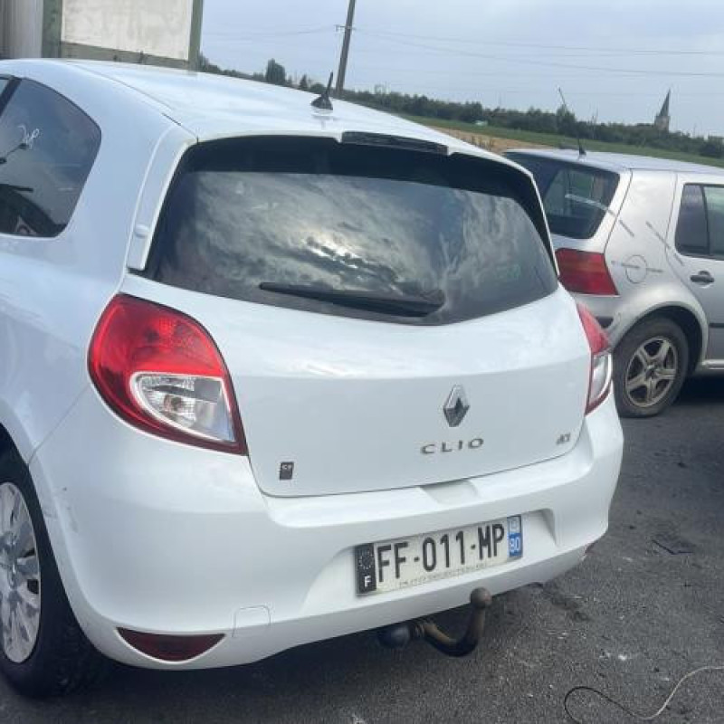Boitier de prechauffage RENAULT CLIO 3 Photo n°14