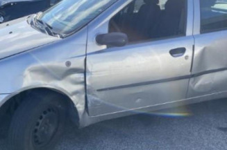 Levier frein à main FIAT PUNTO 2