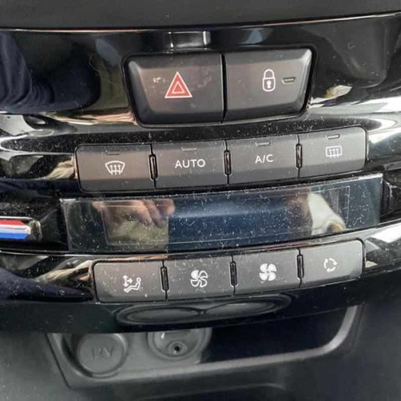 Ceinture arriere gauche PEUGEOT 208 1 Photo n°18