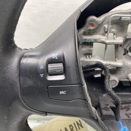 Volant PEUGEOT 208 1
