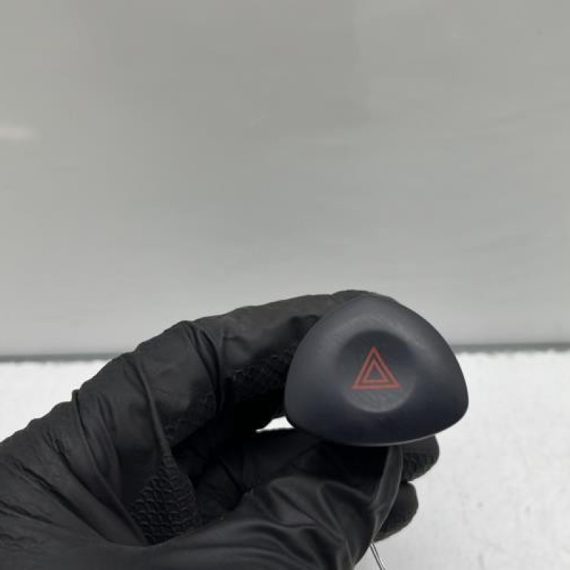 Bouton de warning RENAULT CLIO 2 Photo n°1