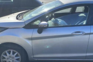 Crochet de remorquage FORD FIESTA 6